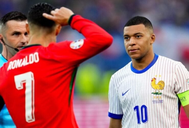 découvrez la rivalité fascinante entre deux légendes du football, kylian mbappé et cristiano ronaldo. analysez leurs parcours, leurs styles de jeu, et comment ils influencent le monde du football aujourd'hui.