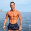découvrez le physique impressionnant de cristiano ronaldo en 2025. analysez son entraînement, sa nutrition et ses secrets pour maintenir une forme athlétique exceptionnelle, même à un âge avancé.