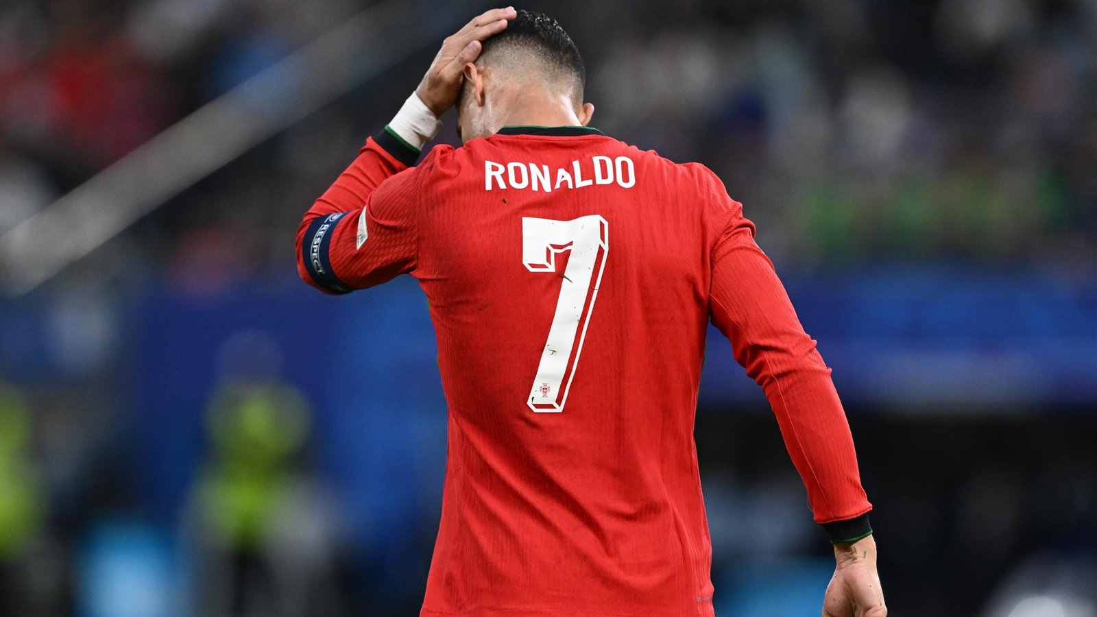 découvrez la collection exclusive cr7 éditions limitées 2025, alliant style et performance. plongez dans l'univers unique du célèbre footballeur cristiano ronaldo avec des articles tendance conçus pour les véritables fans. ne manquez pas l'opportunité d'ajouter une touche d'élégance à votre garde-robe!