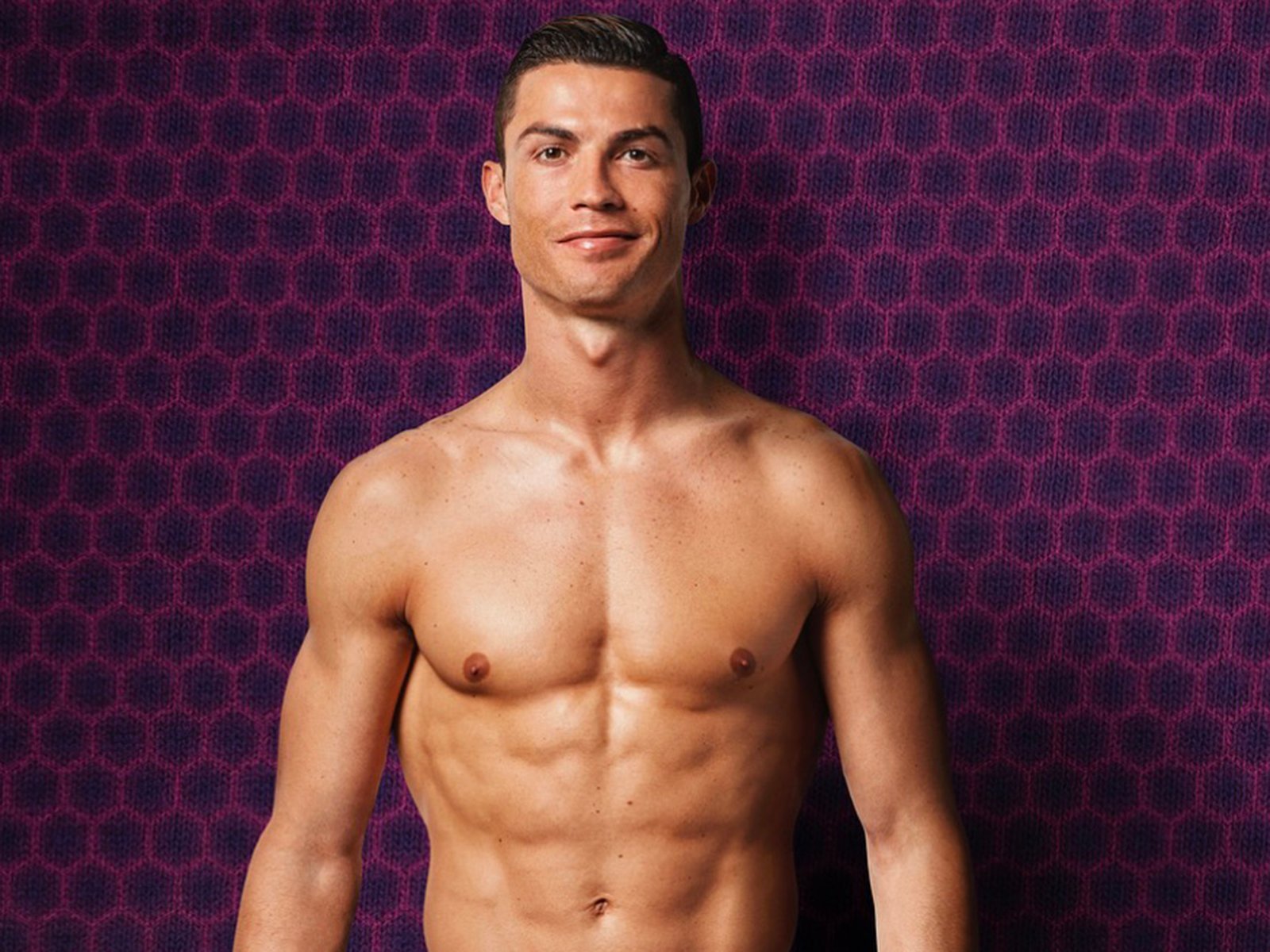 découvrez les secrets de la préservation physique de ronaldo, l'une des légendes du football. explorez les méthodes d'entraînement, la nutrition et les soins personnalisés qui lui permettent de maintenir un niveau de performance exceptionnel tout au long de sa carrière.