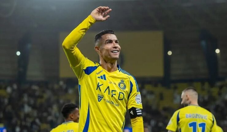 découvrez les détails de la prolongation de contrat de cristiano ronaldo avec al-nassr, un événement marquant qui aura un impact significatif sur le football saoudien et mondial. analyse des enjeux sportifs et économiques de cette décision.