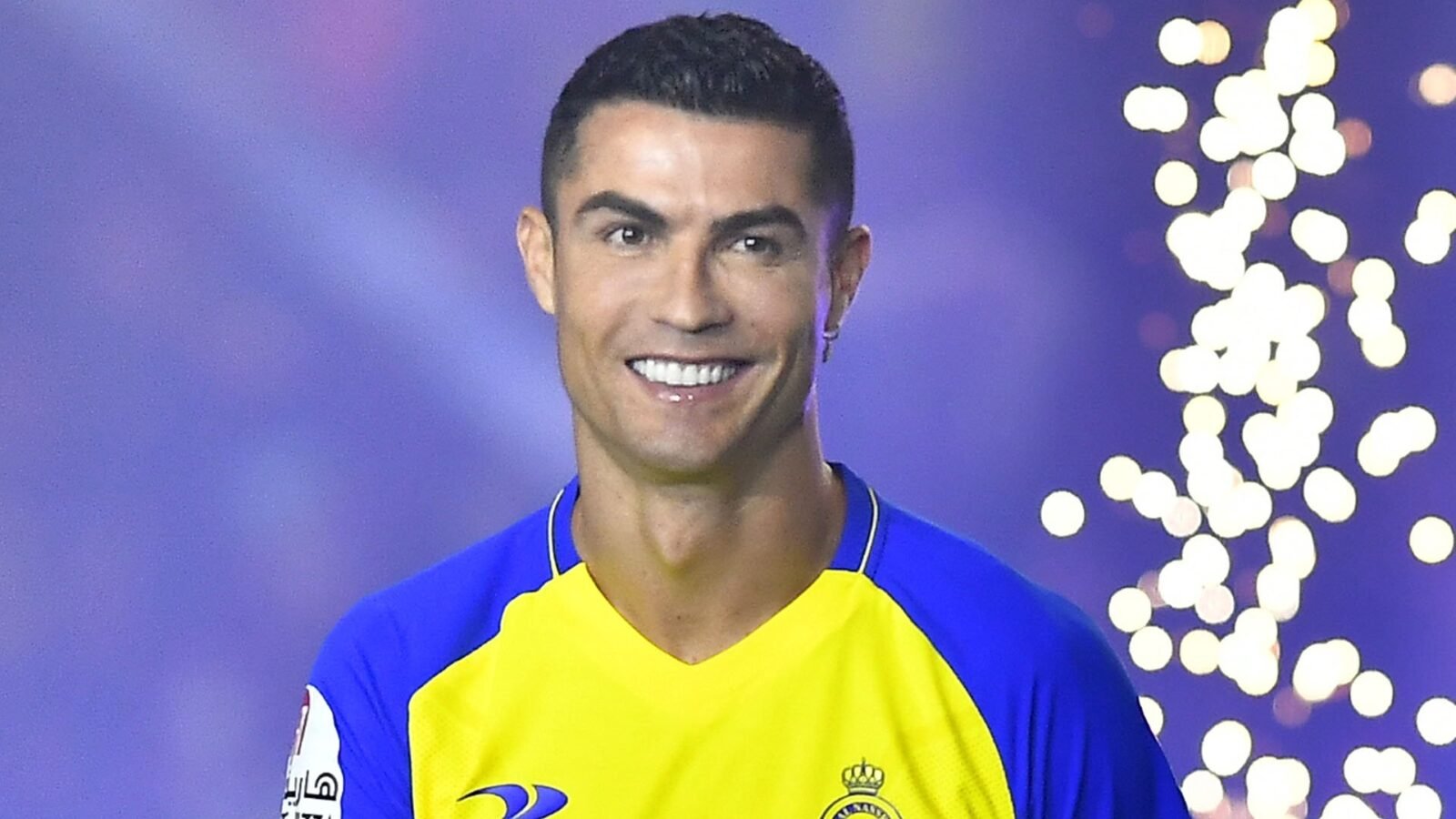 découvrez comment ronaldo est devenu la cible de moqueries en raison de ses coups francs. analyse des moments clés et des réactions des fans face aux performances du célèbre footballeur sur le terrain.