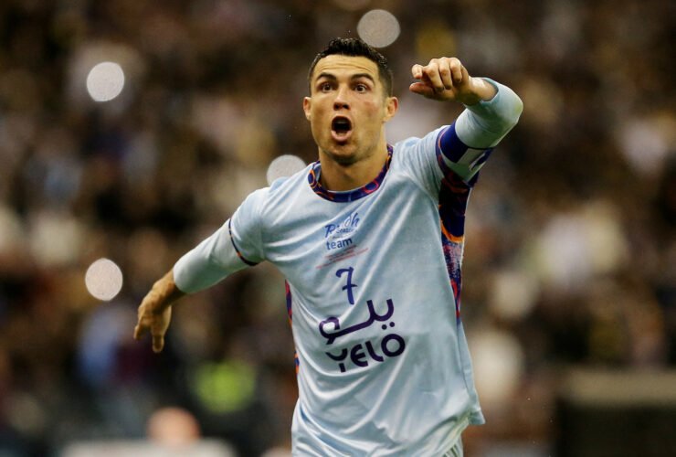 découvrez les incroyables gains de cristiano ronaldo par seconde. analysez la fortune colossale de ce footballeur légendaire et comment ses revenus continuent d’augmenter grâce à ses contrats, ses partenariats et son influence sur les réseaux sociaux.