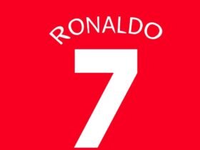 découvrez l’histoire et la signification du numéro 7 porté par cristiano ronaldo, un chiffre emblématique devenu synonyme de succès et de légende dans le monde du football.