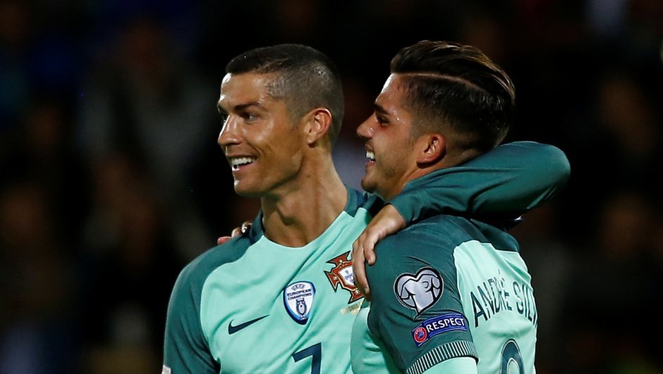 découvrez comment un choc émotionnel a bouleversé la carrière de ronaldo, plongeant la star du football dans une période difficile. analyse et témoignages sur cet événement marquant.